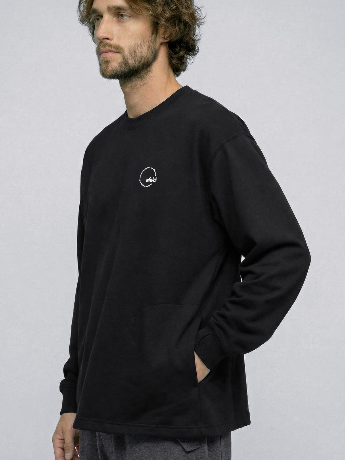 Wide Back-Circle-Print Long Sleeve Tee